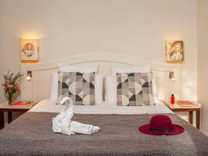 Mercure Rambouillet Relays of the Castle - Location and Surroundings