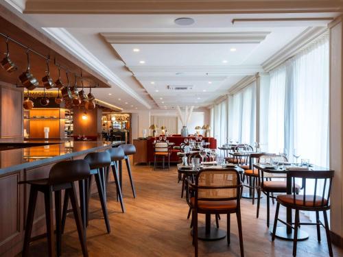 Mercure Rouen Centre Champ De Mars - Hotel Overview