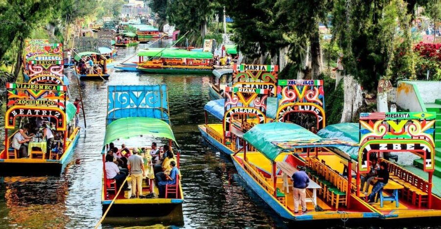 Mexico City: Xochimilco and Coyoacán Tour
