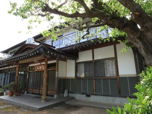 Minshuku Miyama - Location and Accessibility
