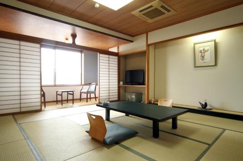 Miyajima Hotel Makoto - Hotel Overview and Location