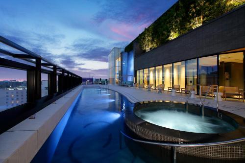 Miyako Hotel Hakata - Overview and Location