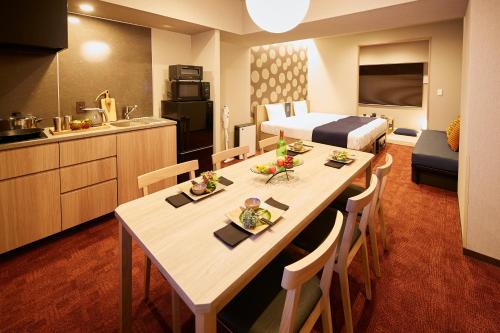MONday Apart Premium 日本橋 - Overview and Location