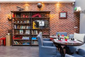 Montparnasse Workshop Hotel - Dining and Amenities