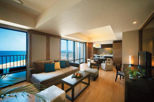 Moon Ocean Ginowan Hotel & Residence Review