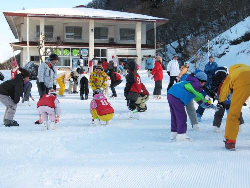 Morioka Park, Suisō Village, The Family of the Young Boy in the Mountains - Property Overview