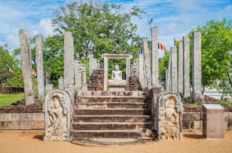 Most Famous Tour in Sri Lanka for 8 Days With Pvt Car& Guide - Tour Overview and Pricing