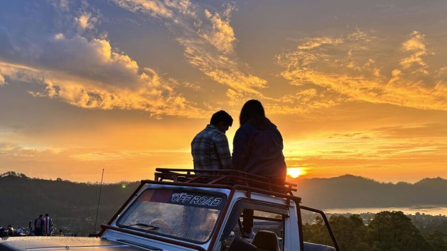 Mount Batur Sunrise Jeep and Explore Black Lava Tour