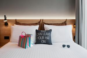 Moxy Manchester City - Hotel Overview