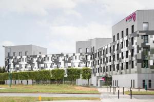 Moxy Paris Val D'europe - Hotel Features and Amenities