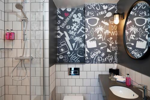 Moxy Slough - Hotel Overview