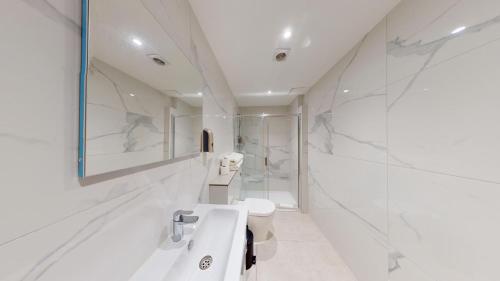 MSK Hotel 82 - Hotel Overview and Location