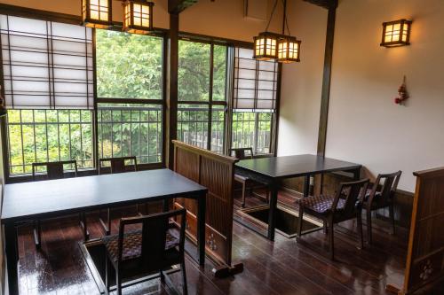 Nanakamado - Overview and Location