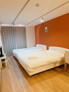 Nanjing People's Commune 202 - Top Amenities