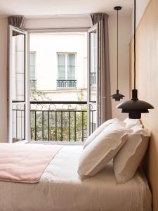 New Opera Hotel - Hotel Overview