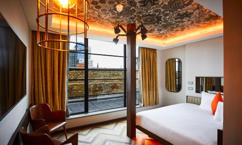 New Road Hotel - Hotel Overview and Location