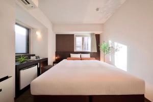 Nipponbashi Crystal Hotel - Guest Reviews and Feedback