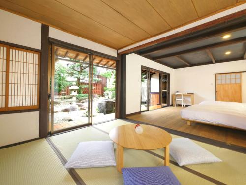 NIPPONIA HOTEL Takehara Saltworks Town - Hotel Overview