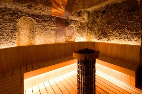 Noto Hyakurakusou - Overview of Noto Hyakurakusou