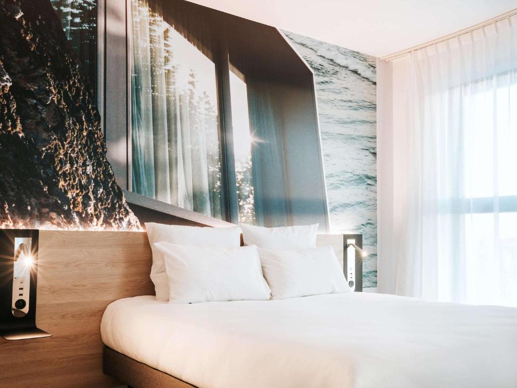 Novotel Angers Centre Gare - Location and Nearby Attractions