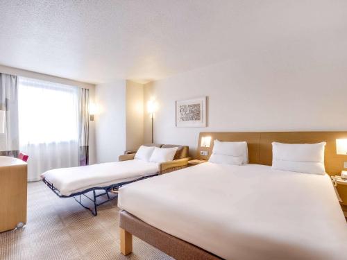 Novotel Atria Nimes Centre - Hotel Location and Accessibility