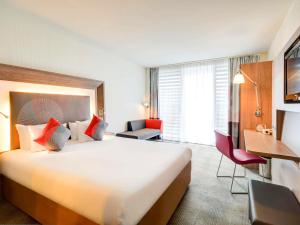 Novotel Paris Centre Bercy - Hotel Overview and Location
