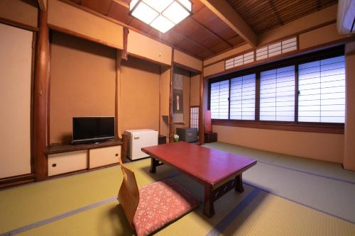 Ohanabo - Accommodation and Amenities
