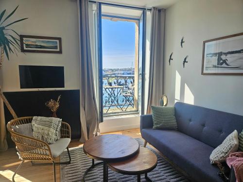 On the Marina - Facing the Sea - AppartHotel - Amenities and Services