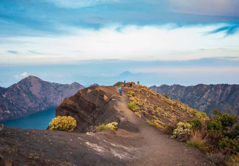 One Day Trekking Mount Rinjani With Beautiful Sunrise - Overview of Mount Rinjani Trekking