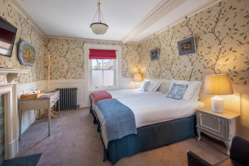 One Holyrood Hotel & Cafe - Hotel Overview