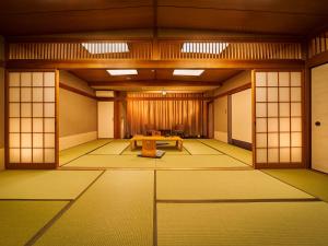 Ooedo Onsen Monogatari Dogo - Overview and Location