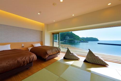 Ooedo Onsen Monogatari Toi Marine Hotel - Overview and Location