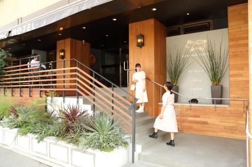 Osaka Corona Hotel - Dining and Cuisine