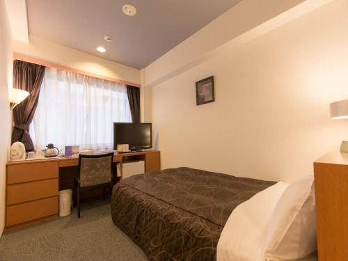 Osaka Moriguchi Plaza Hotel - Amenities and Room Features