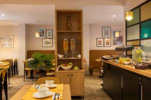 Palym Hotel Review: A Parisian Gem - Guest Ratings and Reviews
