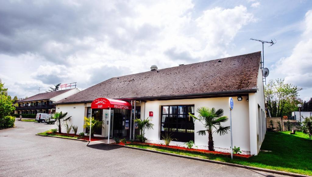 Pavillon Des Gatines Hotel - Overview of Pavillon Des Gatines