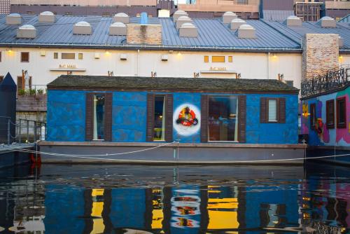 PETALS TOKYO - Floating Hotel - Good To Know