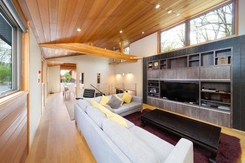 Phoenix Cocoon by Hakuba Hospitality Group - Property Details