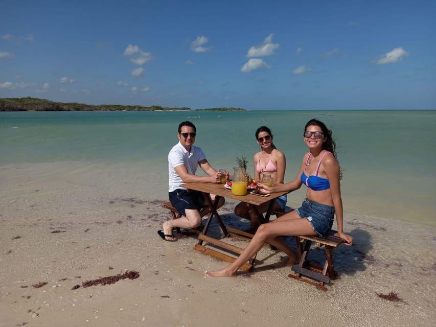PICNIC ON A SANDBANK + KAYAK ADVENTURE FROM SISAL PUERTO