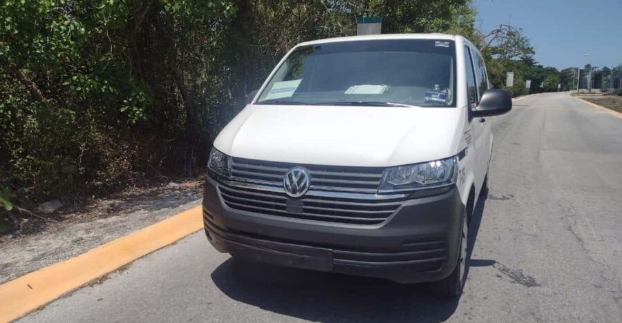 Playa Del Carmen: Transfer From Hotel to Cancun Airport - Service Overview