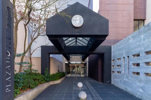 Plaza Hotel Tenjin - Hotel Location and Accessibility