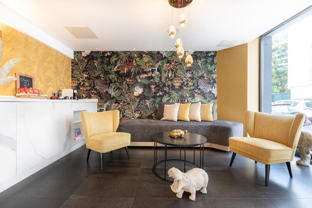 Prince Albert Lyon Bercy - Hotel Overview