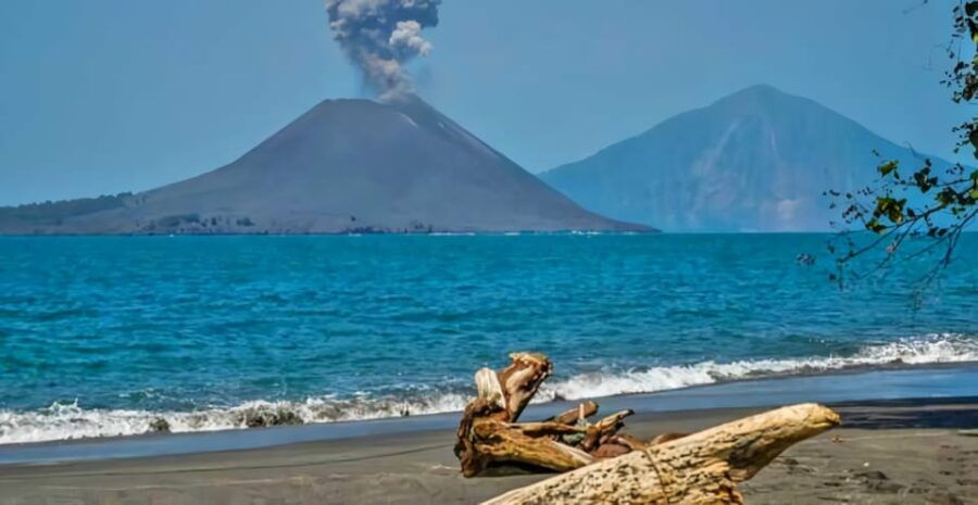 Private Jakarta Tour : Exploring Mount Krakatau Volcano Tour