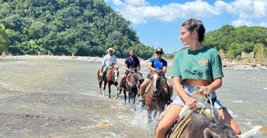 Puerto Vallarta: Horseback Riding, Lunch & Unlimited Drinks - Overview of the Experience