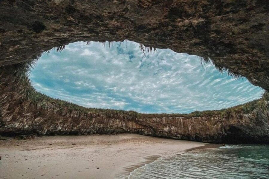 Puerto Vallarta: Marietas Islands Snorkel Cruise With Drinks - Tour Overview and Pricing