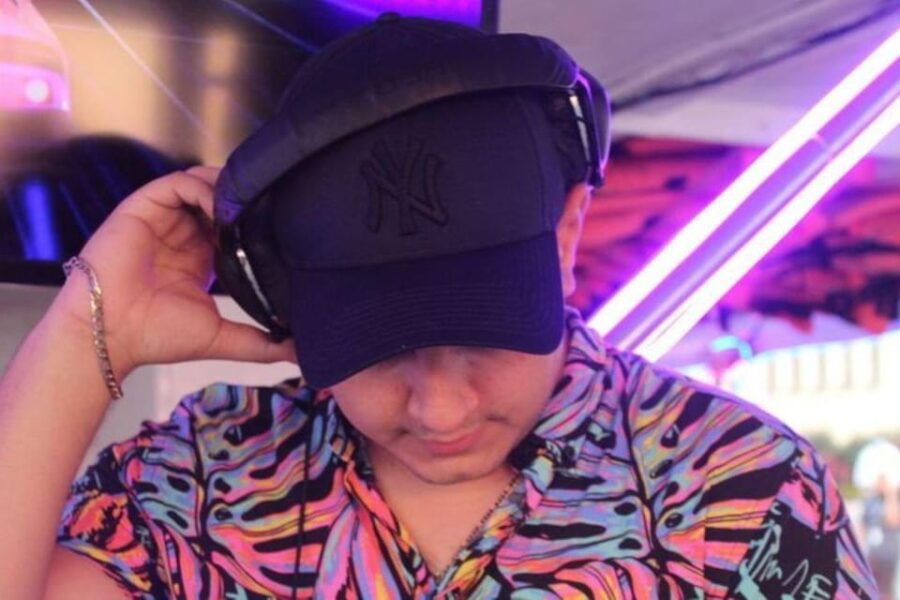Puerto Vallarta: Neon Boat Party With DJ and Open Bar - Event Overview