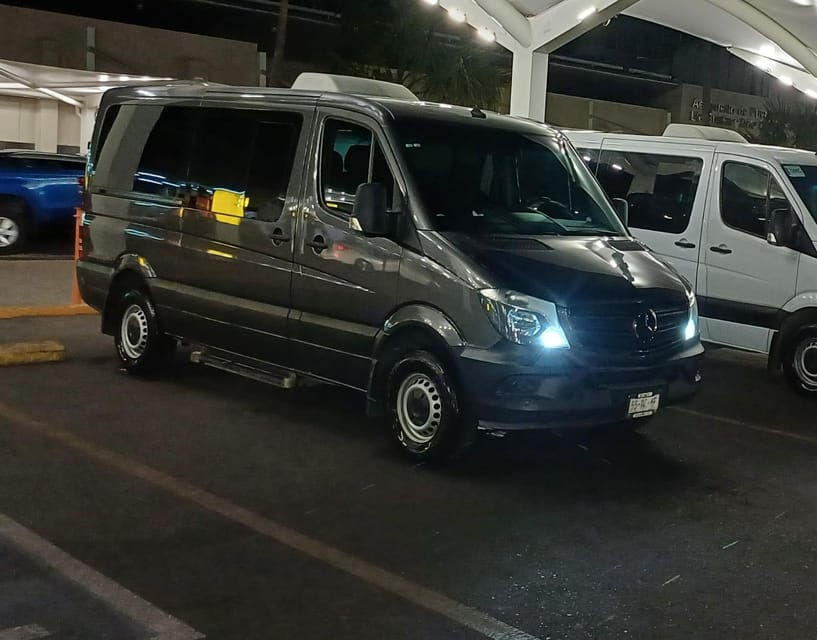 Puerto Vallarta: Private Airport Transfer to Sayulita
