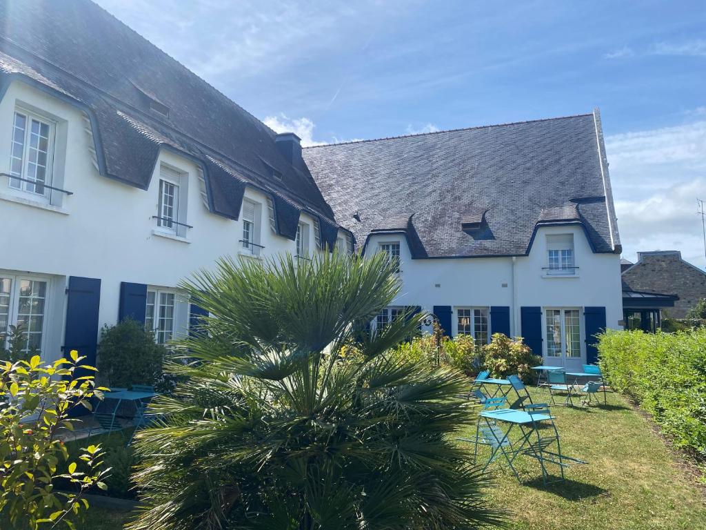 Quality Hotel La Marebaudière Vannes Centre - Hotel Overview