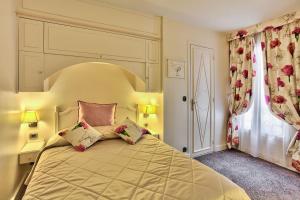 Queen Mary Opera - Location and Accessibility