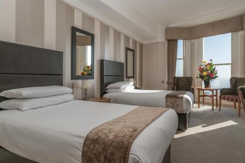 Queens Hotel & Spa - Overview and Location